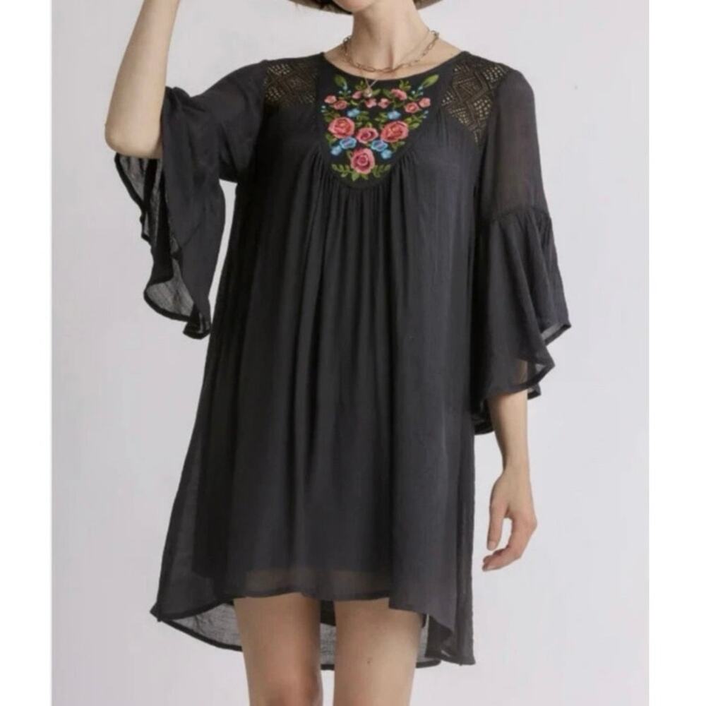 Umgee NWT Black Floral Embroidered Boho Flare Sleeve Dress Small